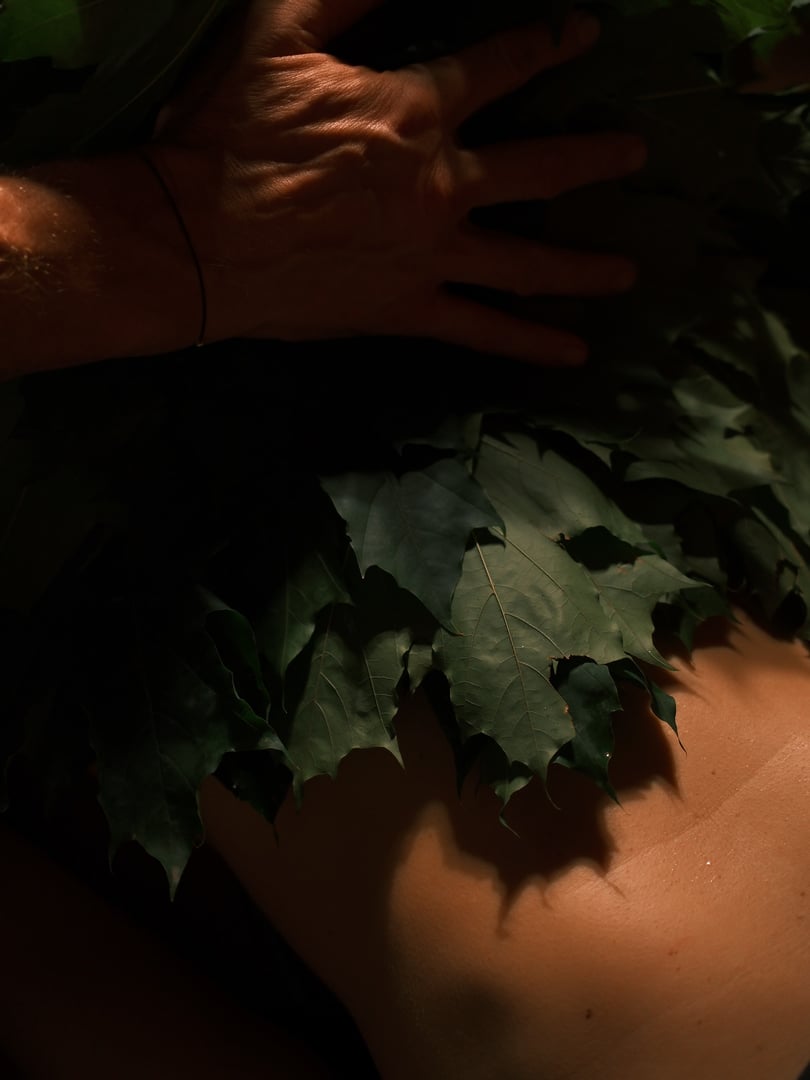 Ritual sauna with gongs