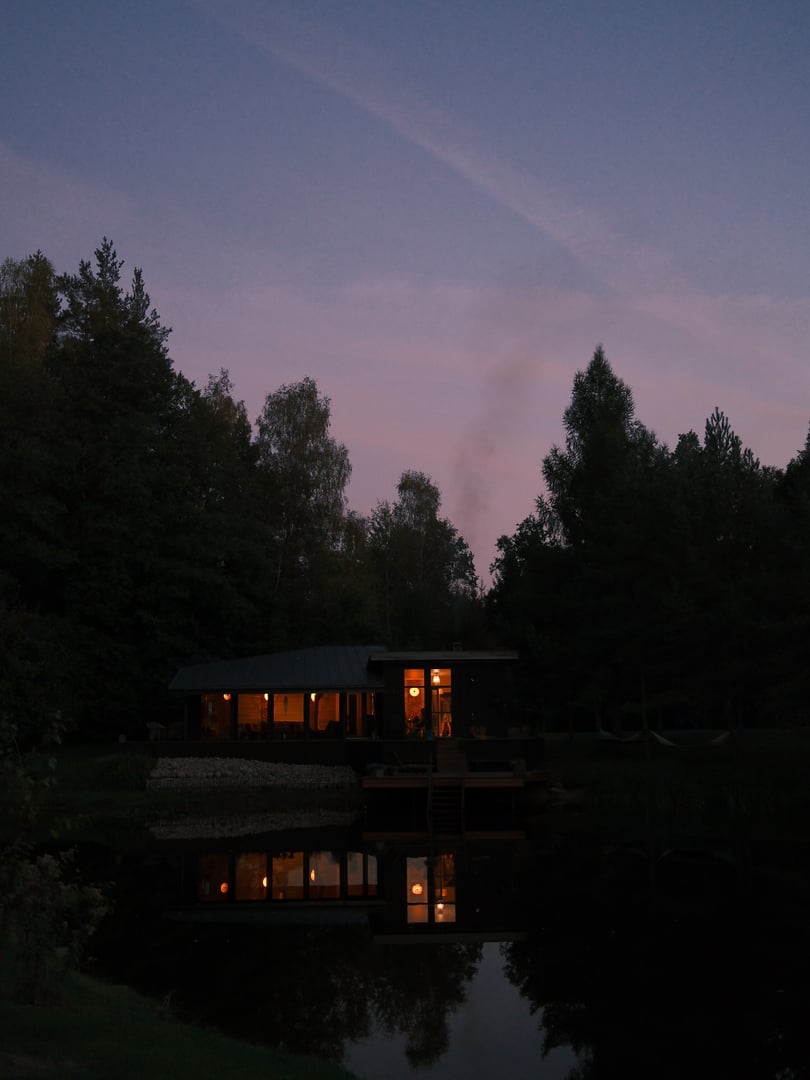 Ritual sauna with gongs