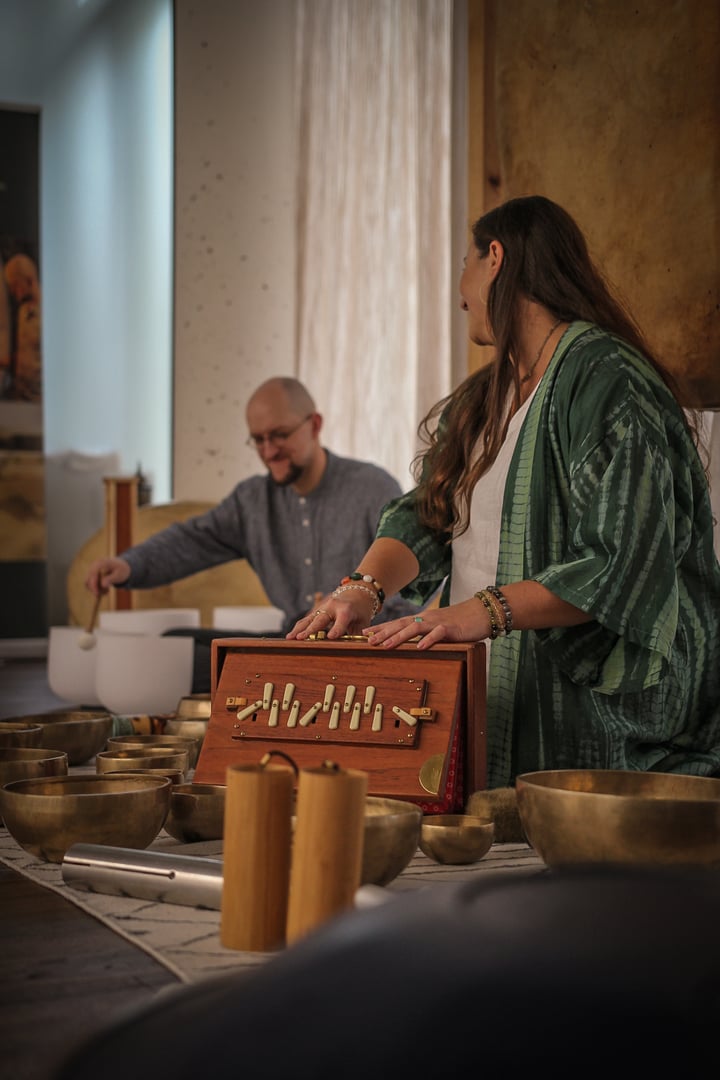 Festive Gong Sound Journey on Christmas Eve morning