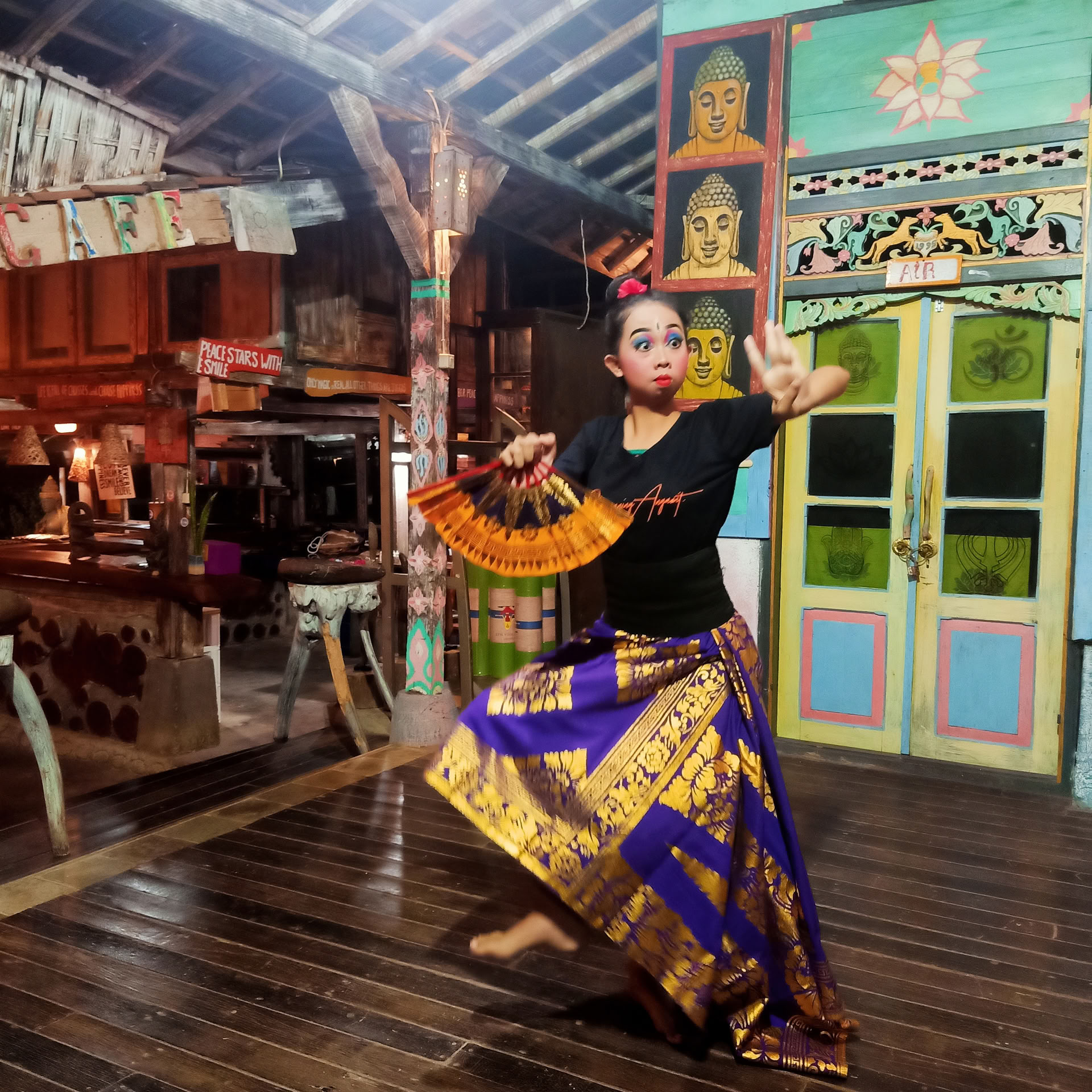 Enchanting Balinese Dance Performance