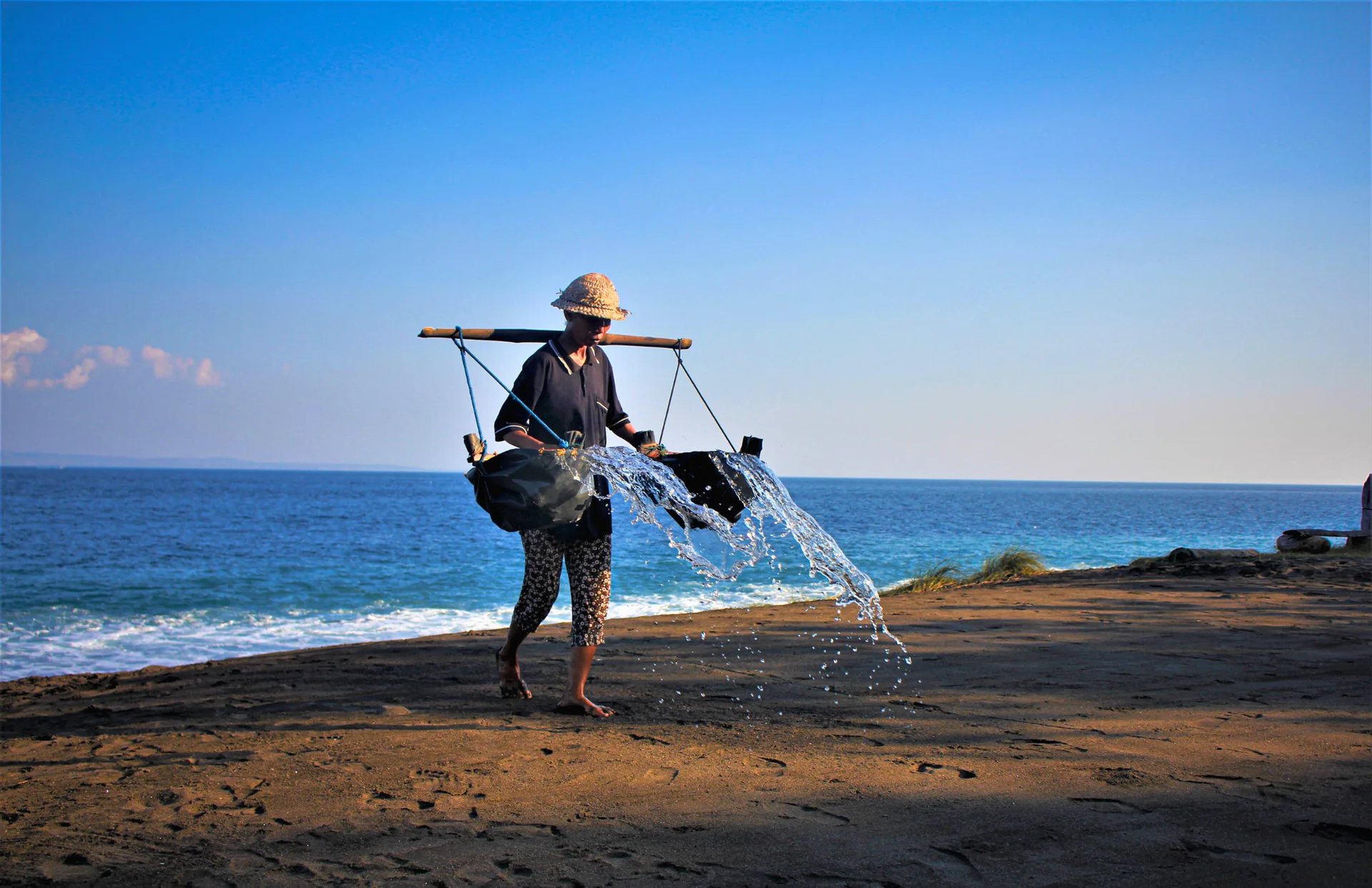 BALINESE OFFERING MAKING