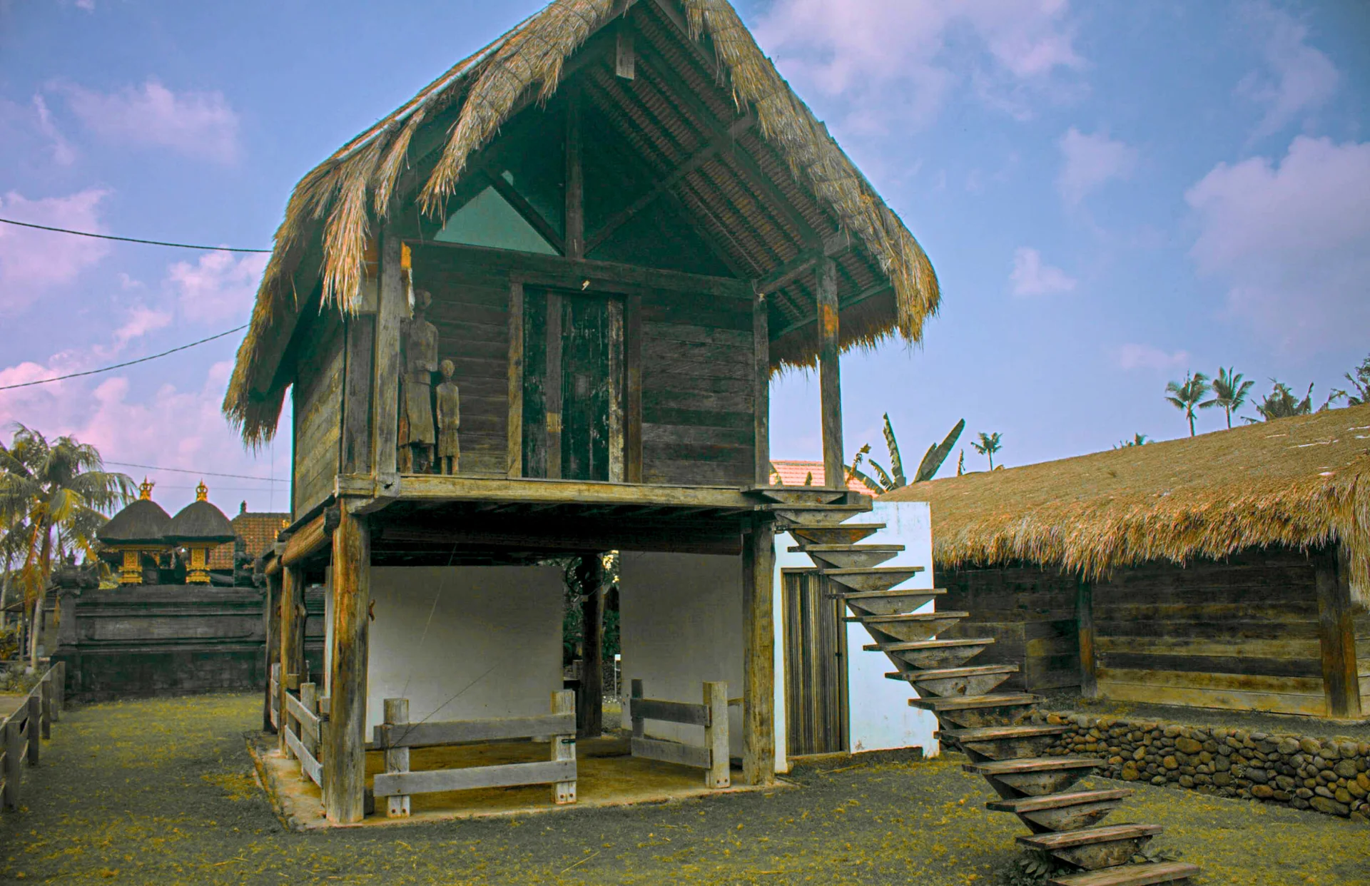 CULTURAL CYCLING ESCAPE