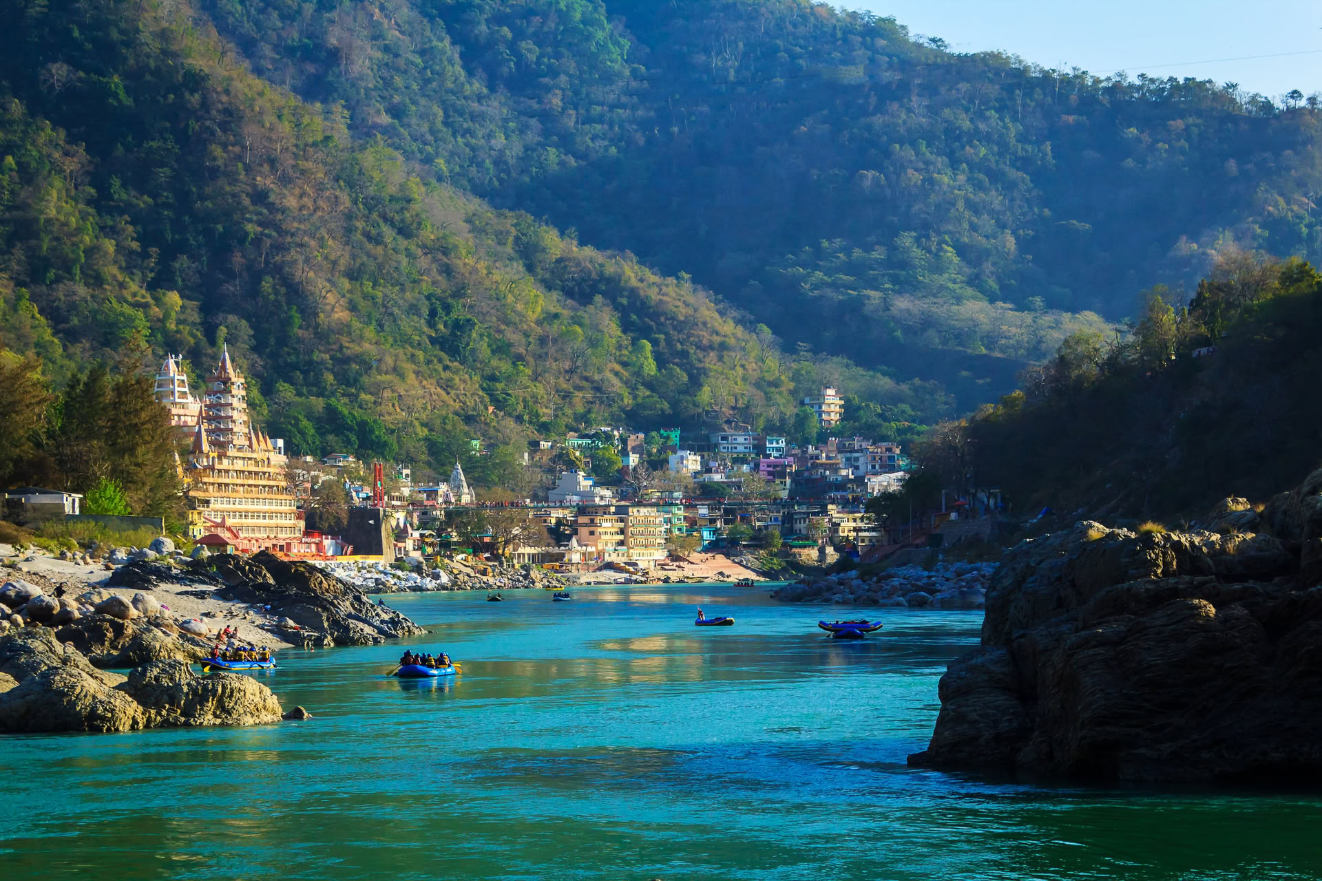 'Spirit of the Himalayas' Tour + Holi Festival in India