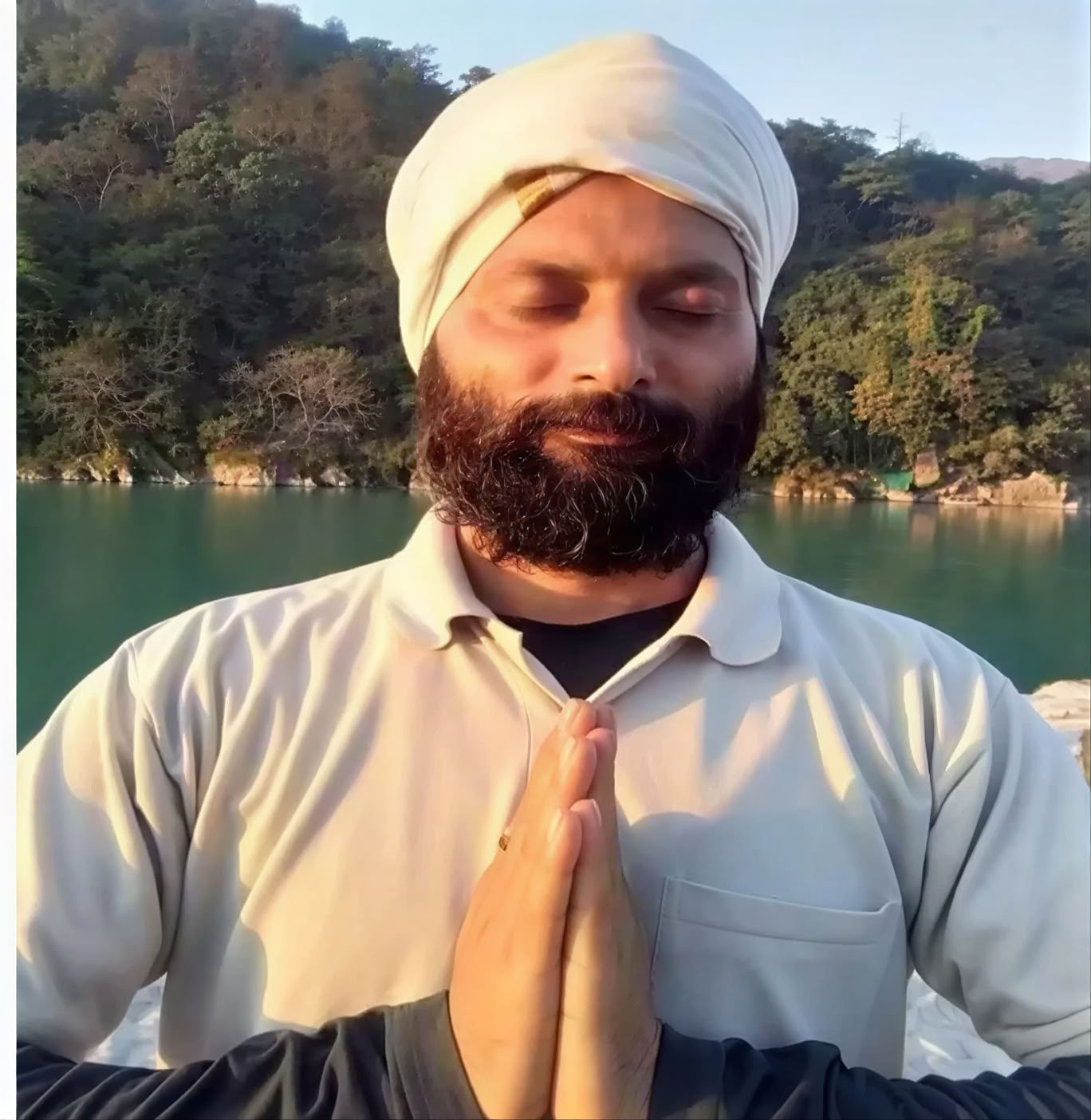 200 Hour Yoga Teacher Training Course in Rishikesh – 03rd May to 28th May 2026