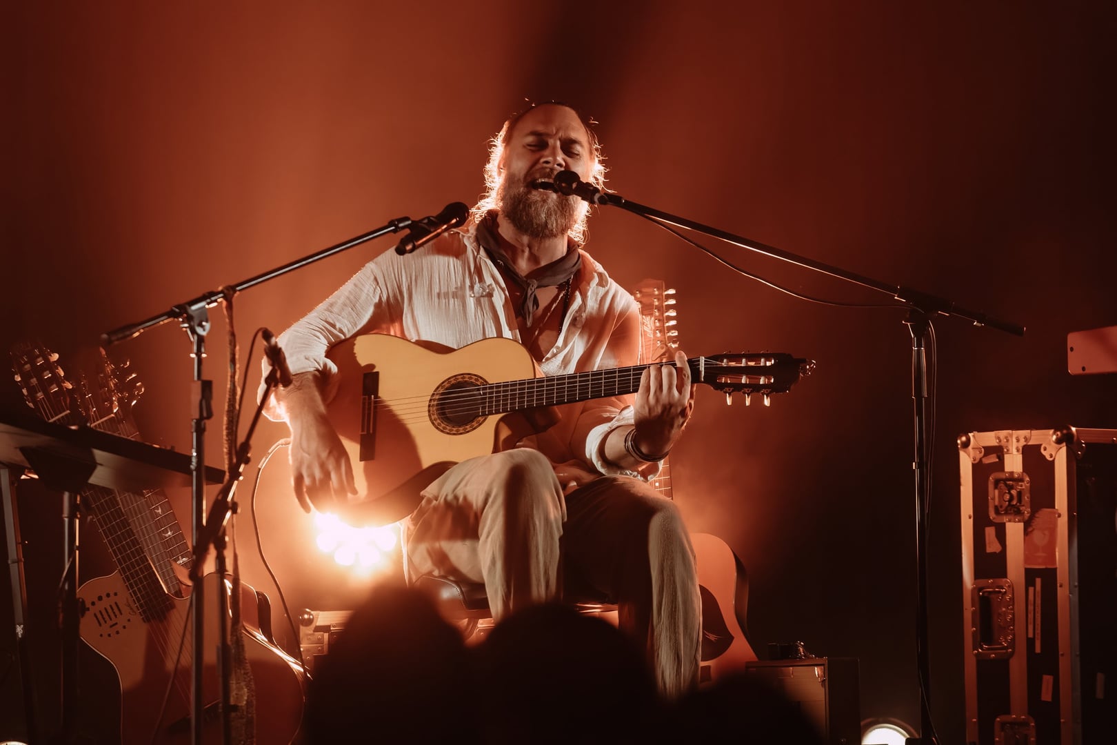 Live Music with HOLLOWAY