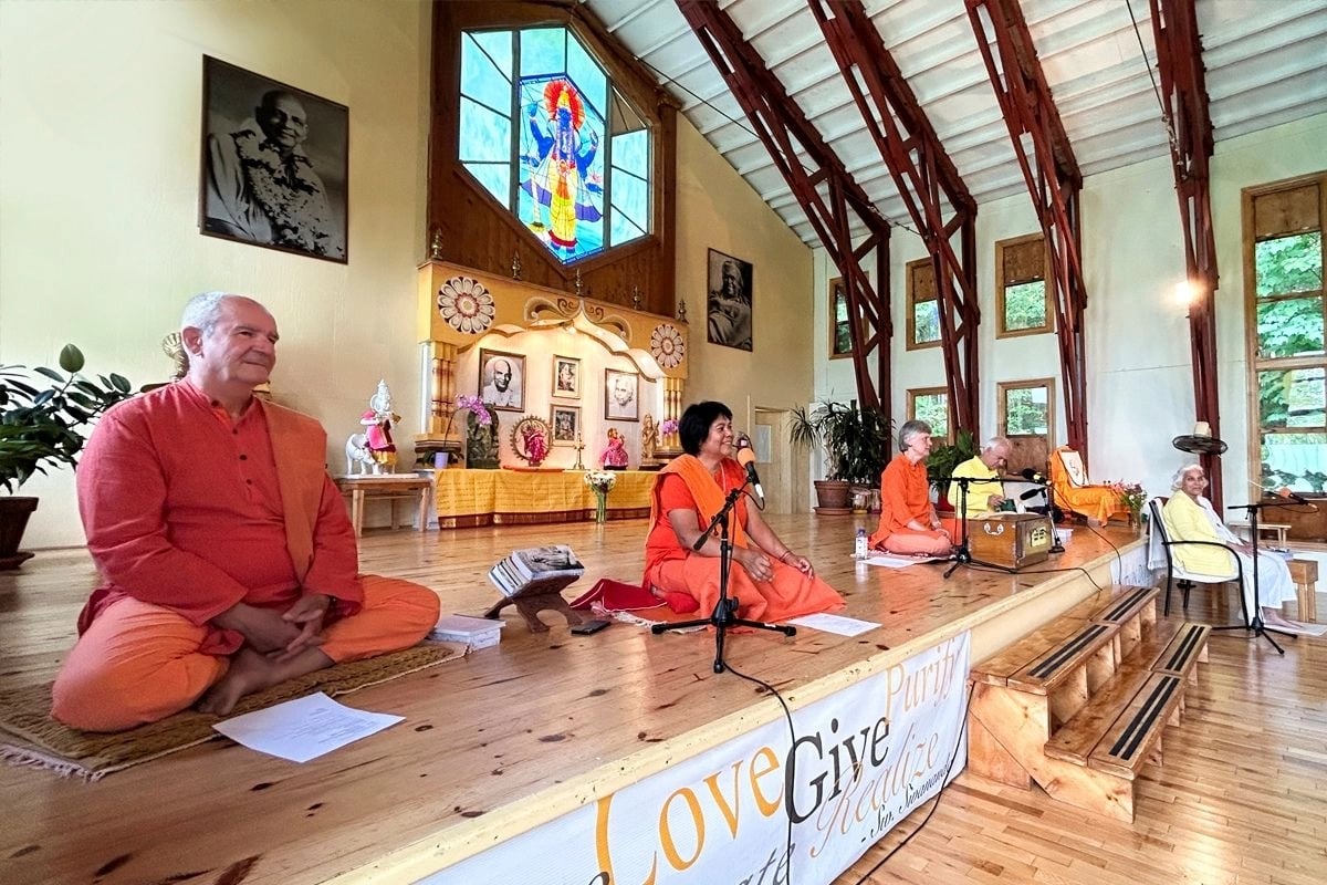 Advanced Yoga Teachers' Training Course (ATTC)