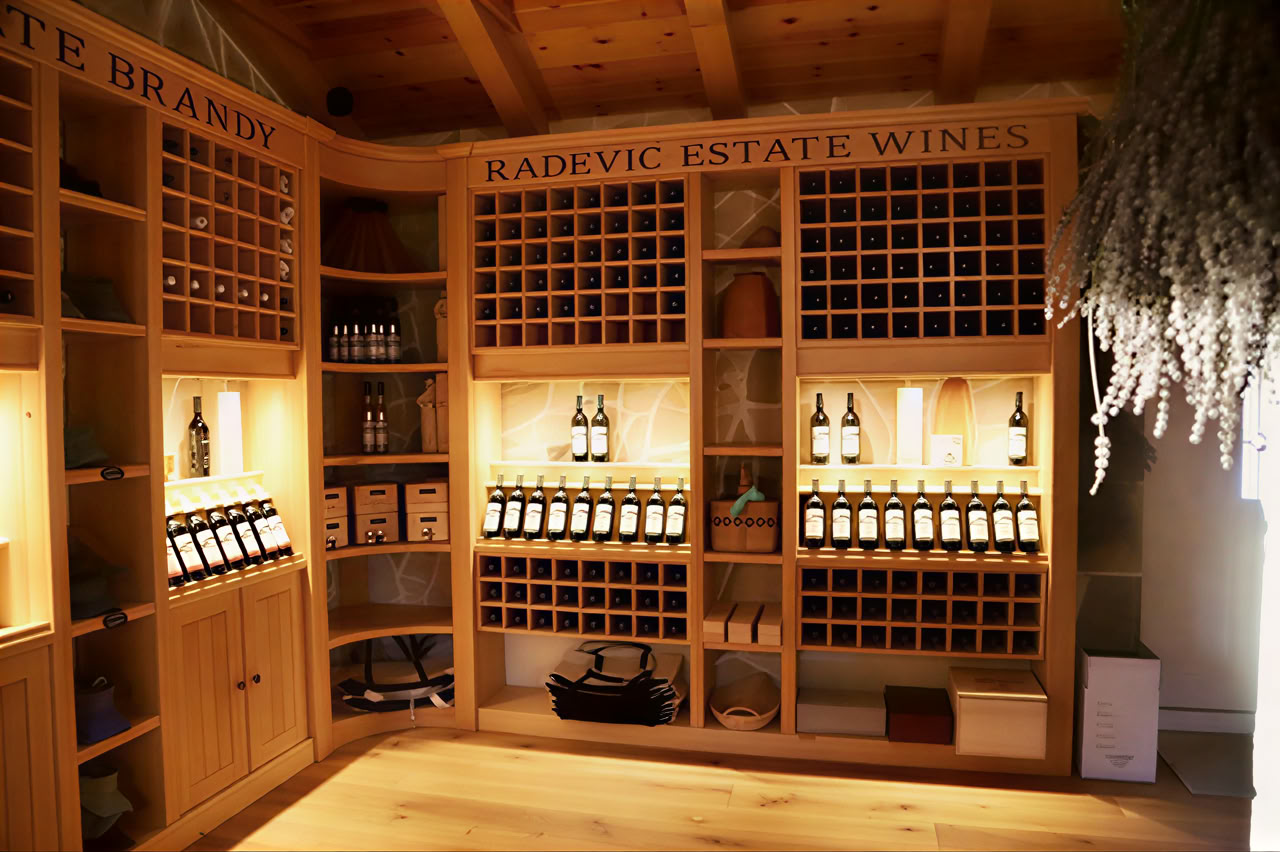 Traditional and Modern Mixed Wine Tour