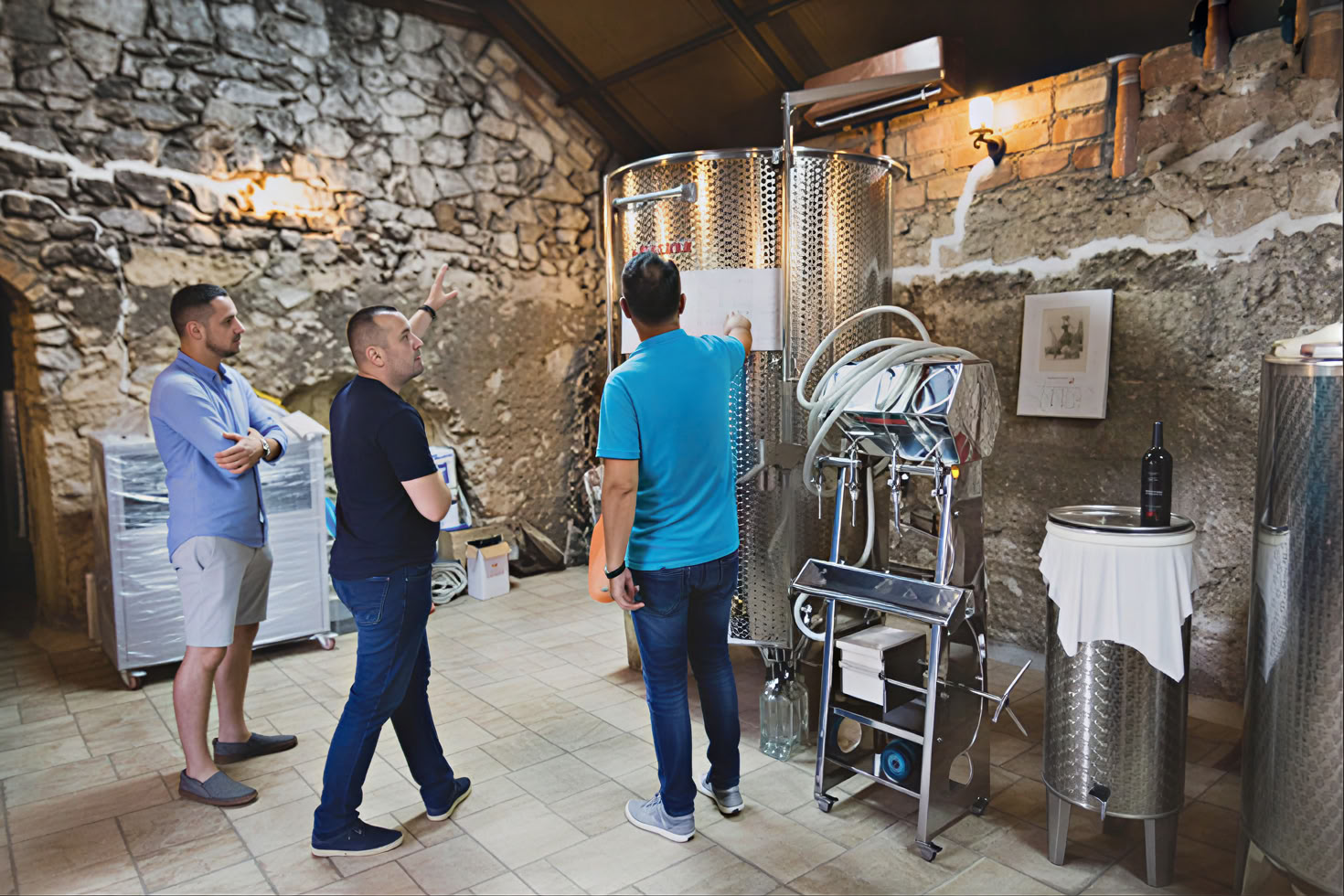Traditional and Modern Mixed Wine Tour