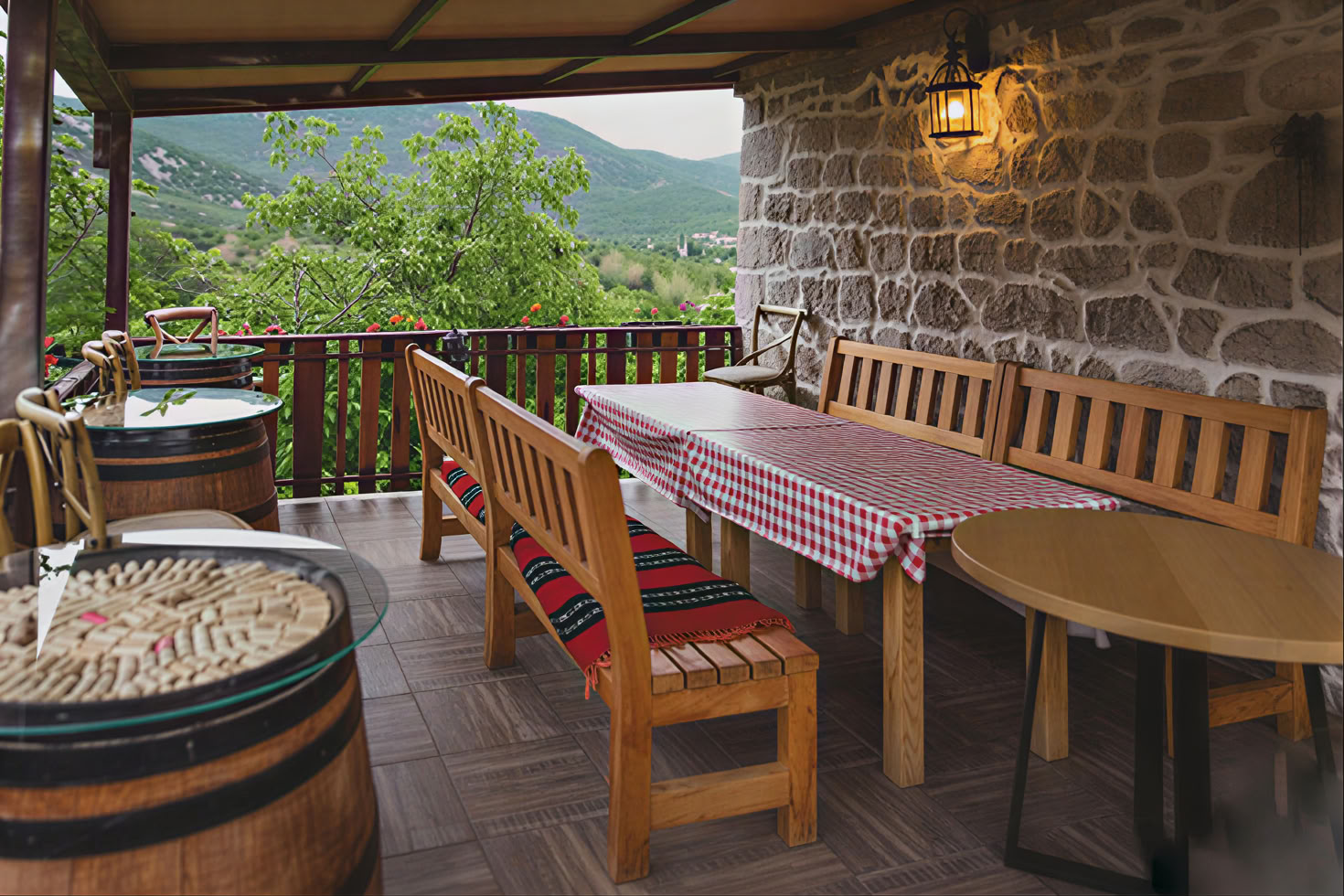 Traditional and Modern Mixed Wine Tour