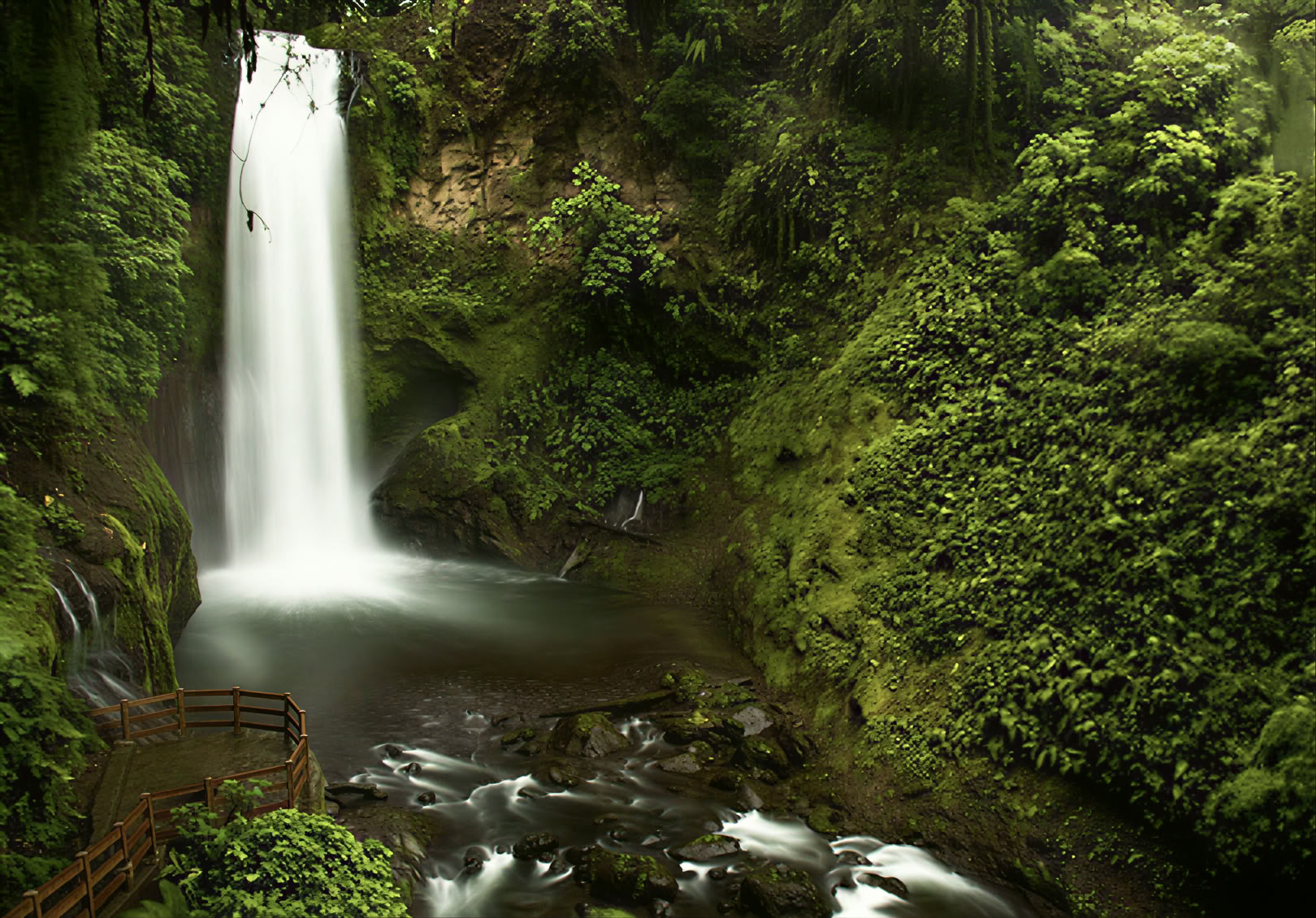 Combo Tour: Poas Volcano National Park – Doka Coffee Tour – La Paz Waterfall Gardens