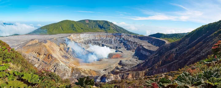 Combo Tour: Poas Volcano National Park – Doka Coffee Tour – La Paz Waterfall Gardens