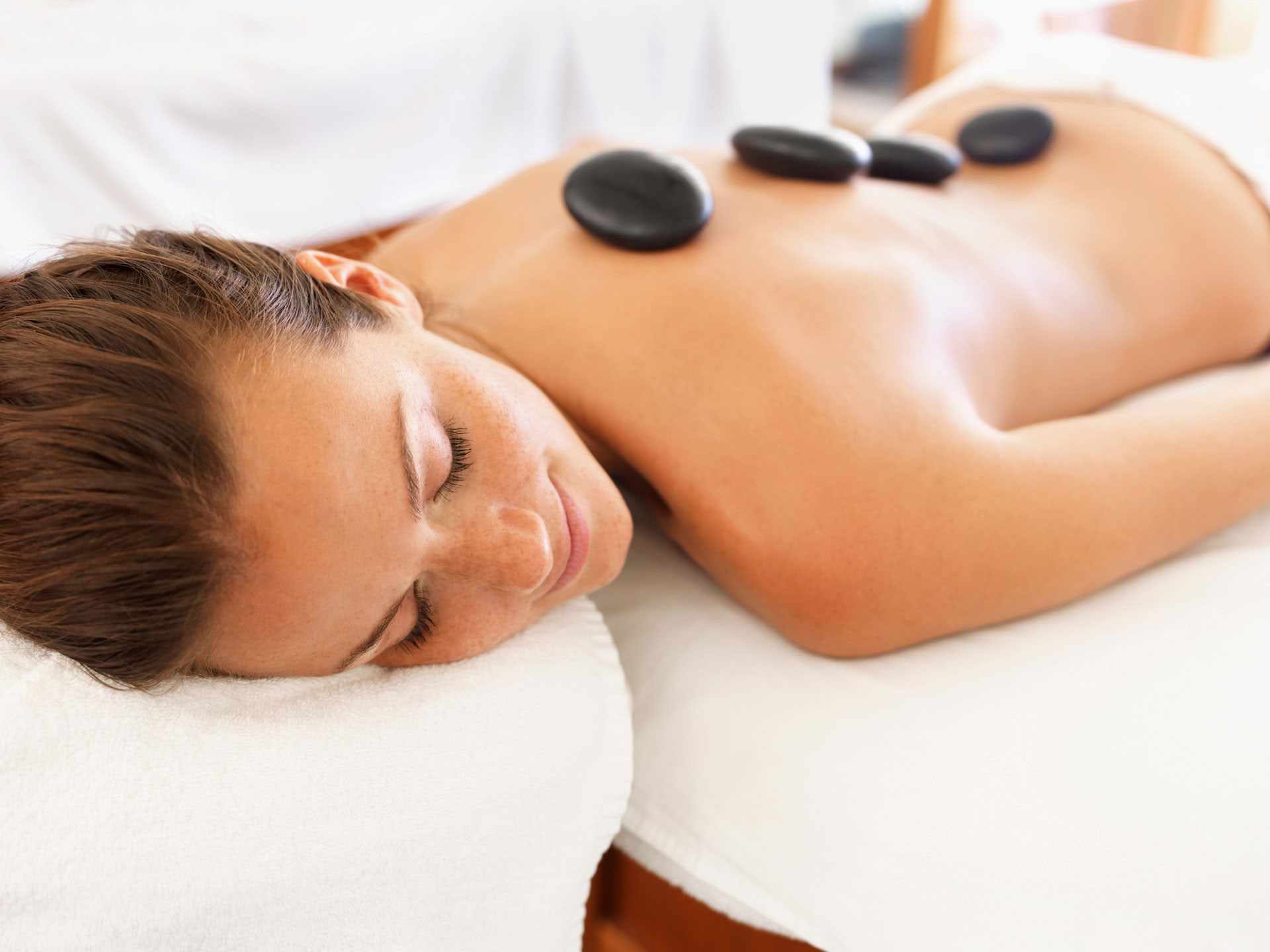 HOT STONE MASSAGE