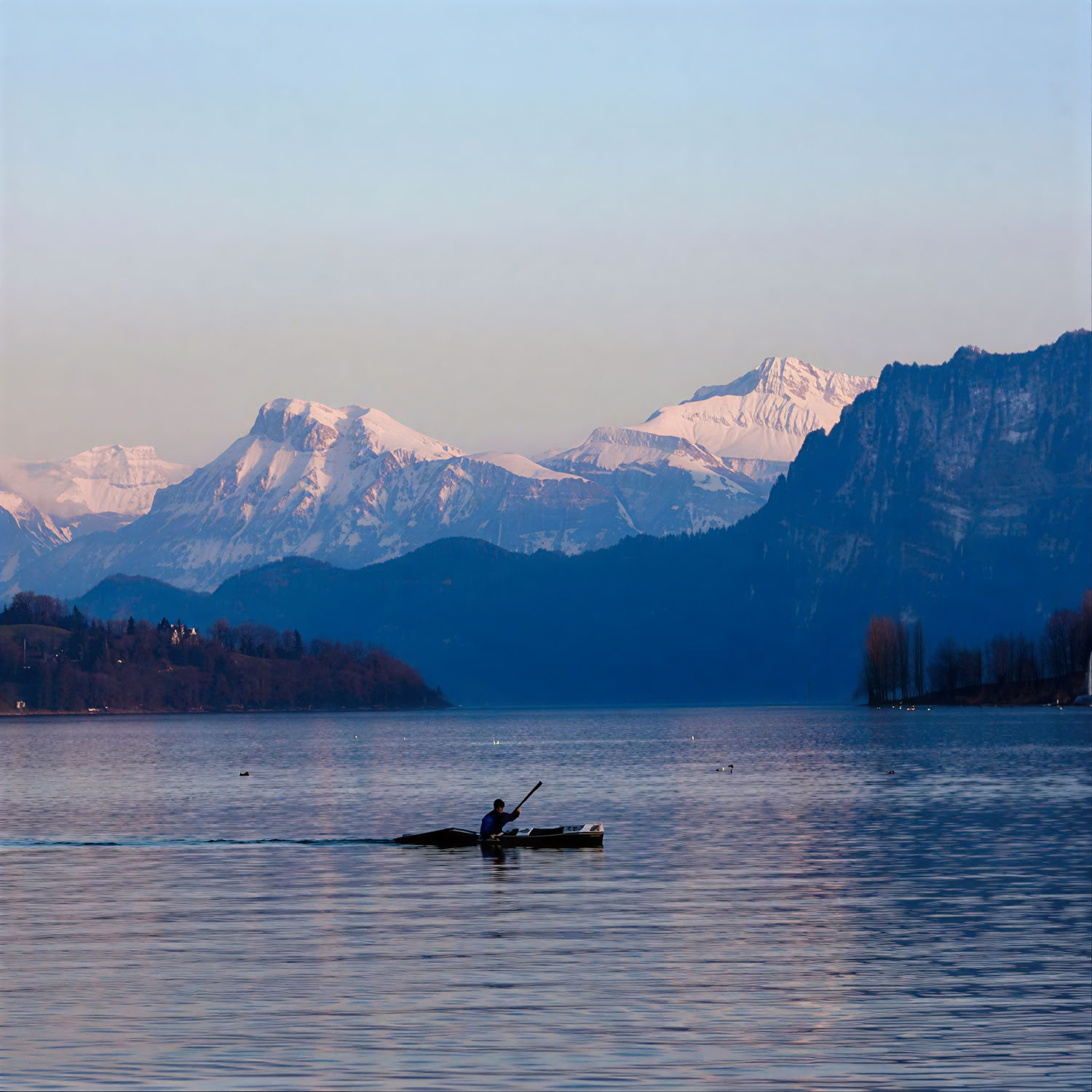 Classic Kashmir Escape: Houseboat, Meadows & Glacial Landscapes