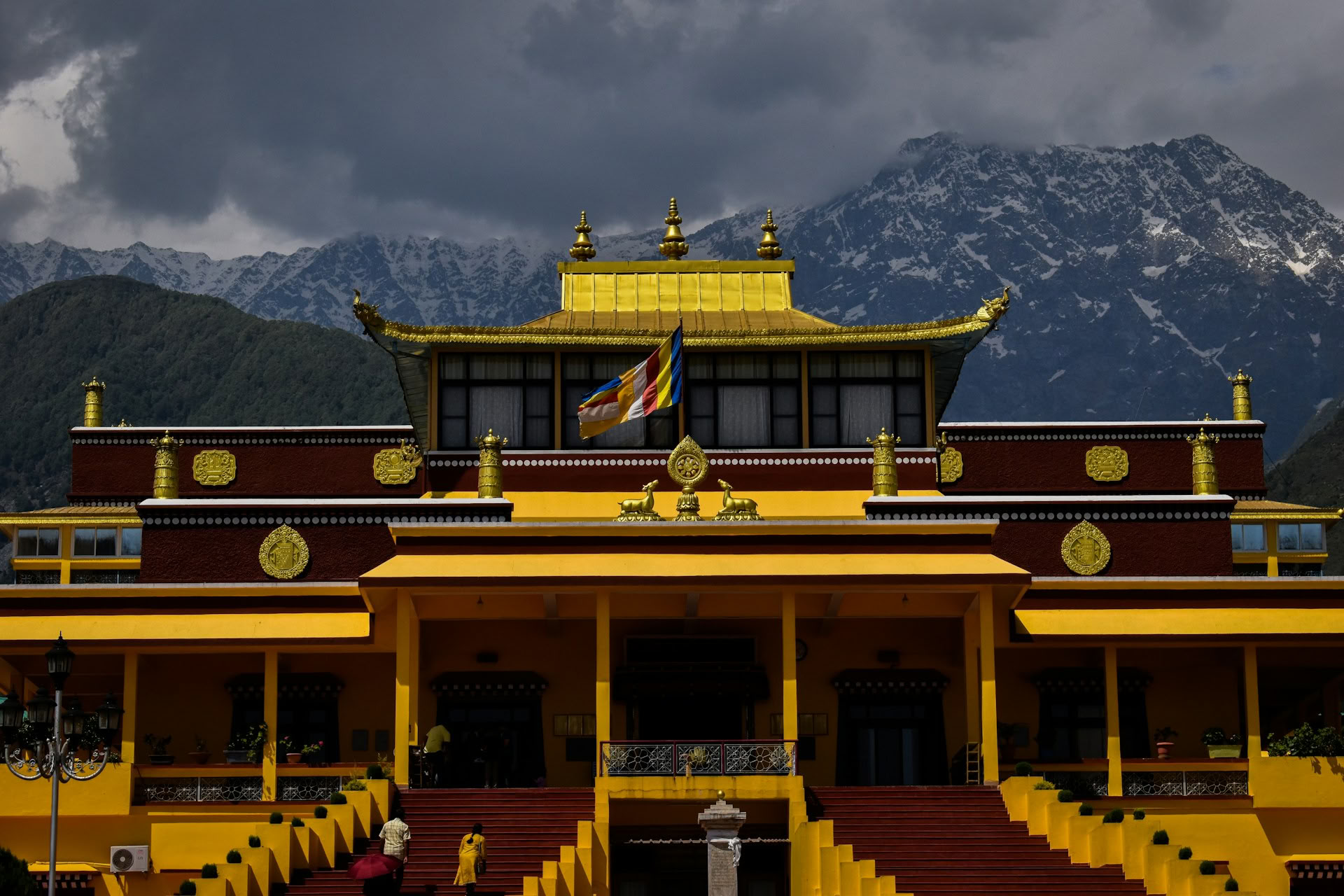 Sacred Hills to Golden Horizons: Dharamshala, Dalhousie & Amritsar Trail