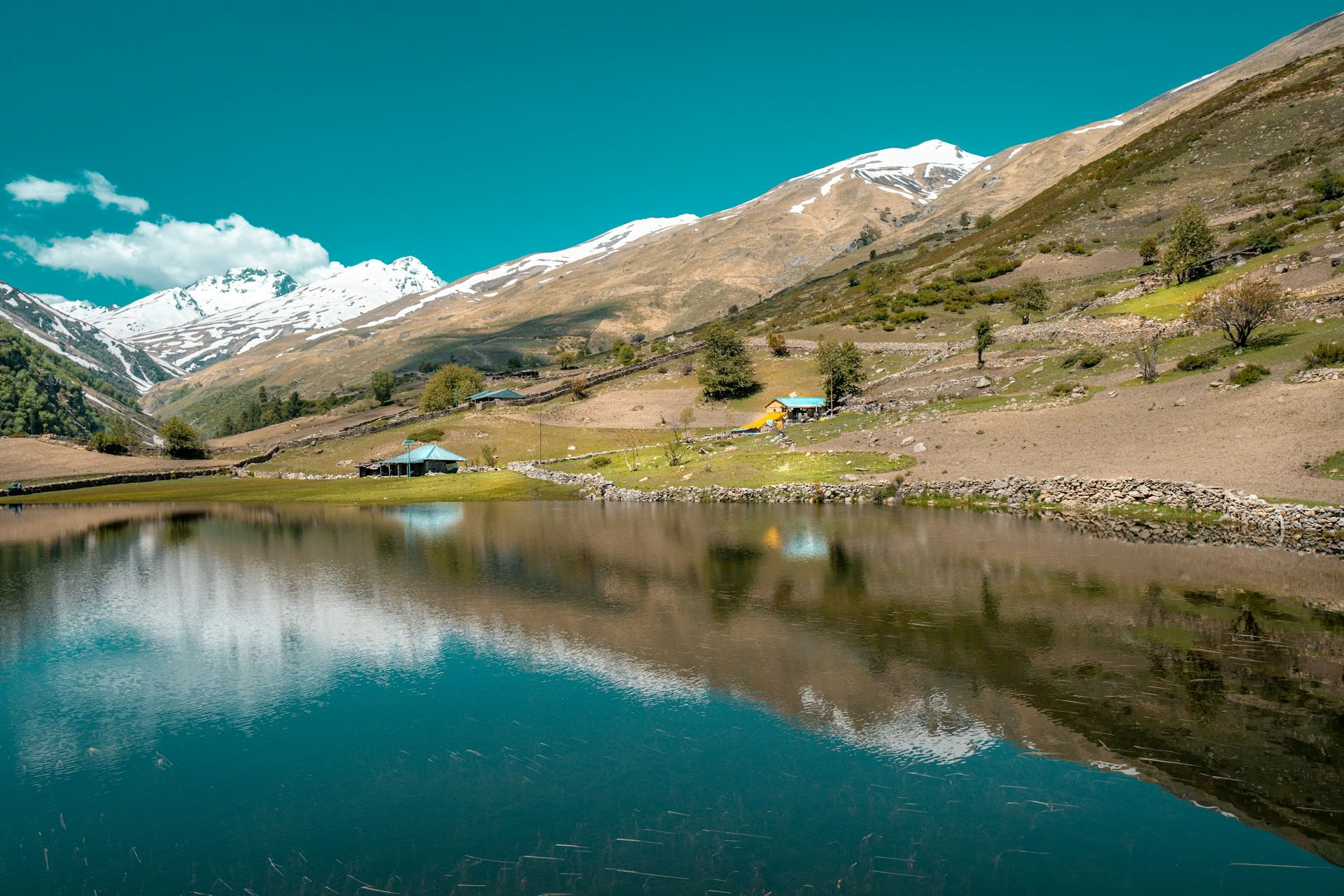 Orchards to Alpine Valleys: Thanedar & Sangla Himalayan Journey