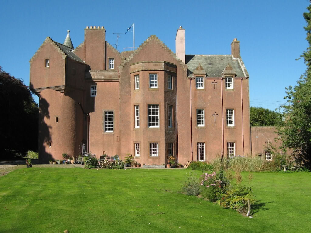 Scottish Castle All Women's Creative Writing & Yoga Retreat