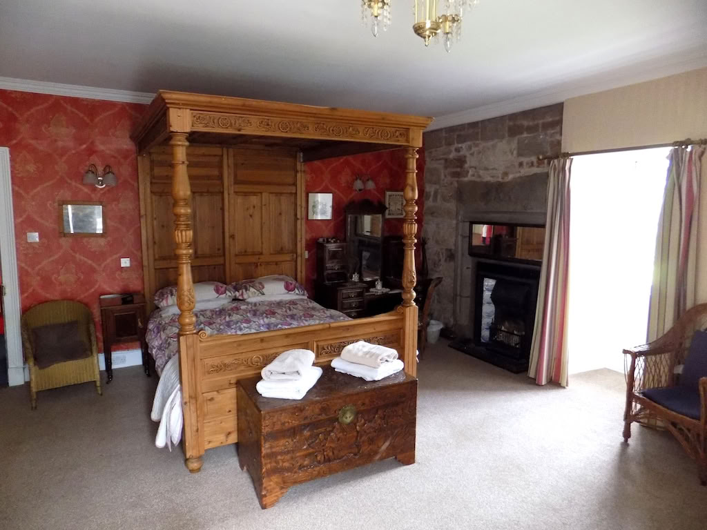 Scottish Castle All Women's Creative Writing & Yoga Retreat