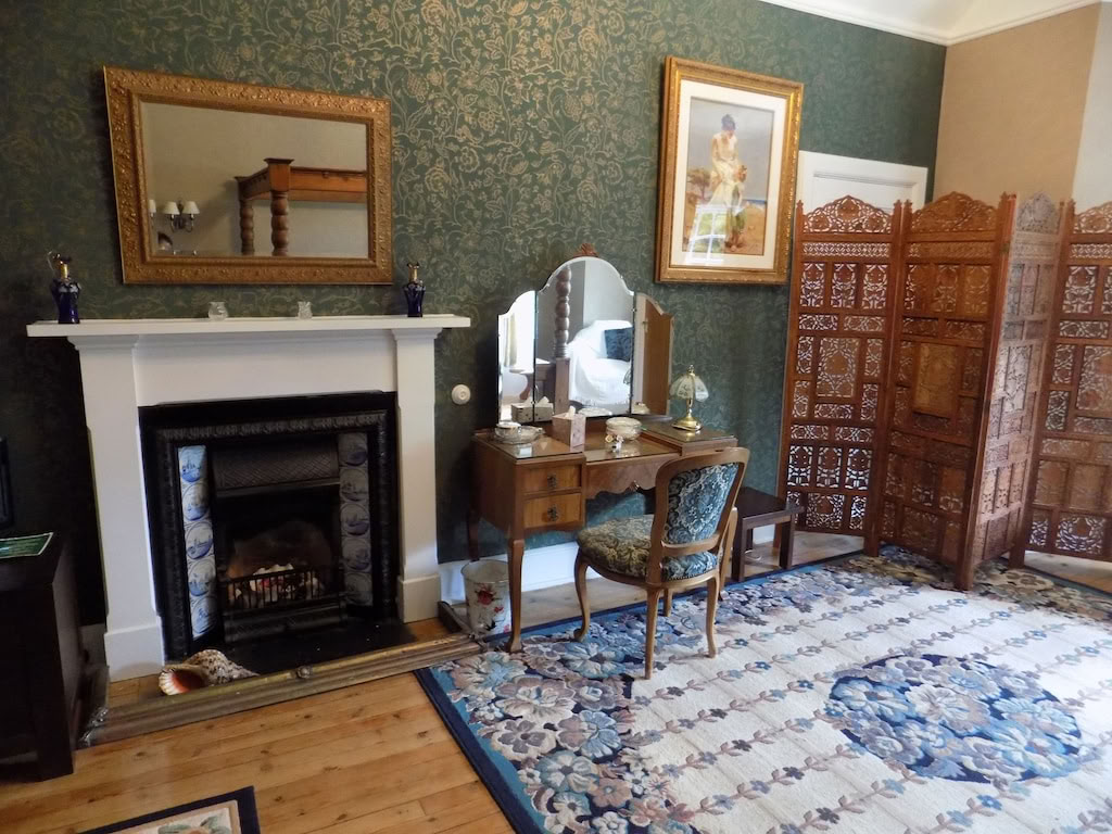 Scottish Castle All Women's Creative Writing & Yoga Retreat