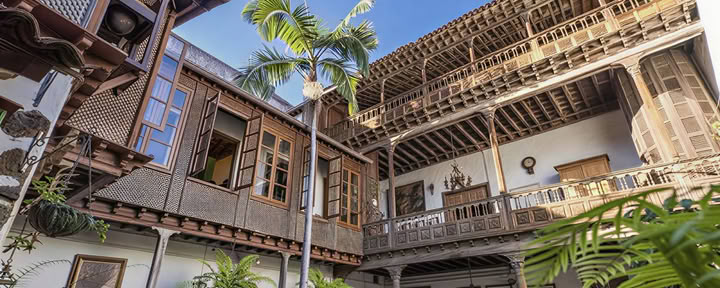 Typical balcony Canary House Tour + Specialized facial or Ayurveda massage