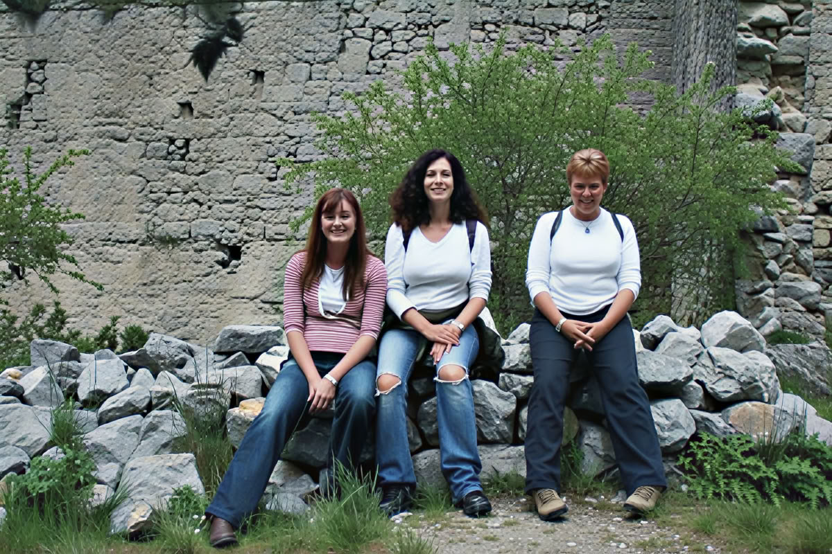 For Women Only Retreat: For Women Who Walk: Solo or Together