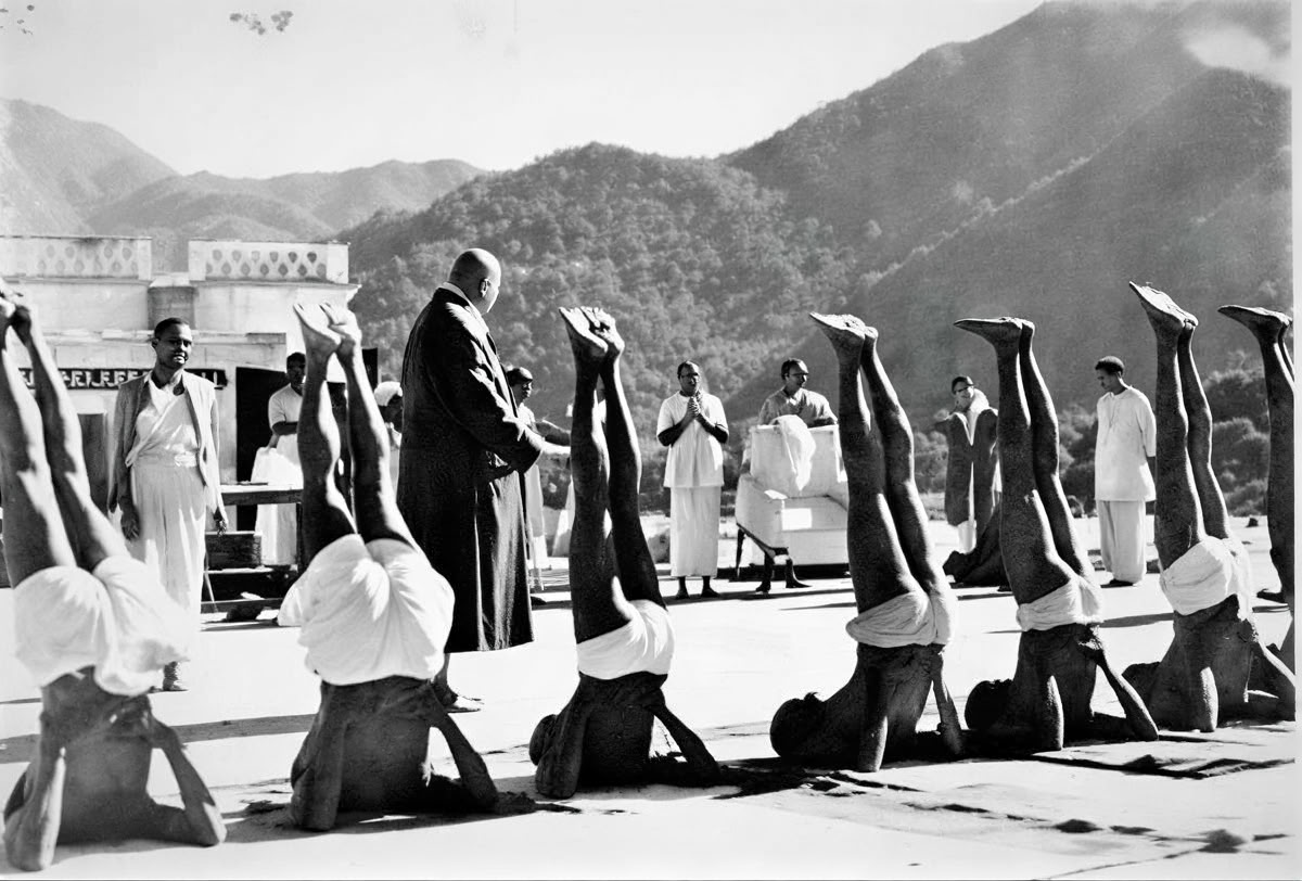 Yoga Therapy Training Retreat in Rishikesh – 21 Days