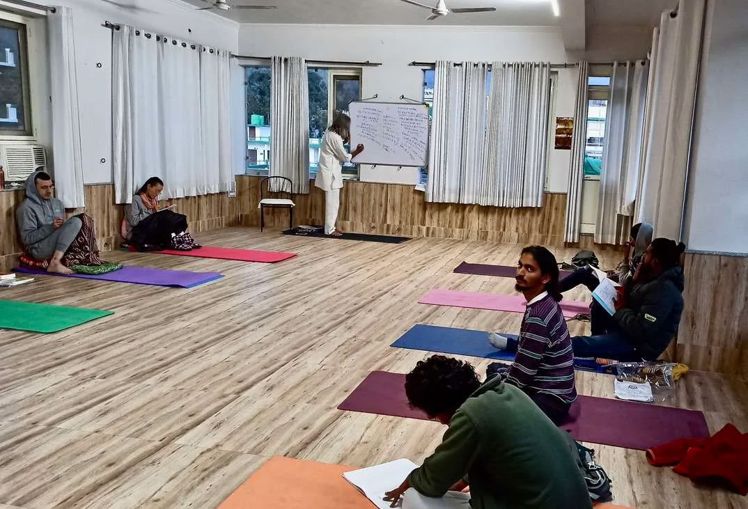 300 Hours Hatha Yoga Teacher Training Course in Rishikesh India – 01 Nov – 19 Dec