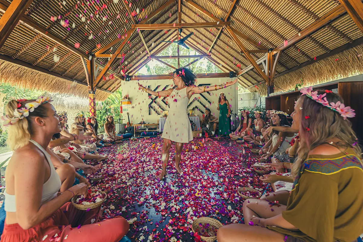 Lucidflow 100h of 300h ytt - Yoga Teacher Training Bali