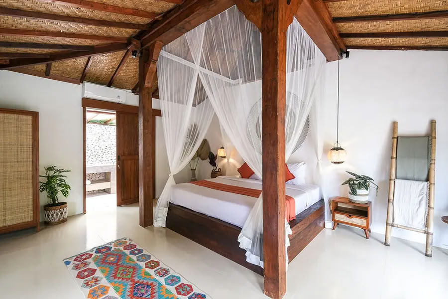 Lucidflow 100h of 300h ytt - Yoga Teacher Training Bali