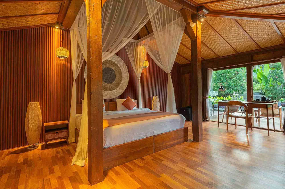 Lucidflow 100h of 300h ytt - Yoga Teacher Training Bali