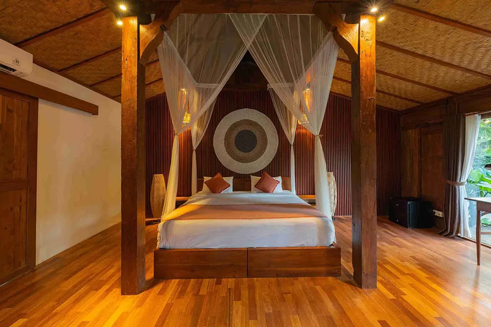 Lucidflow 100h of 300h ytt - Yoga Teacher Training Bali