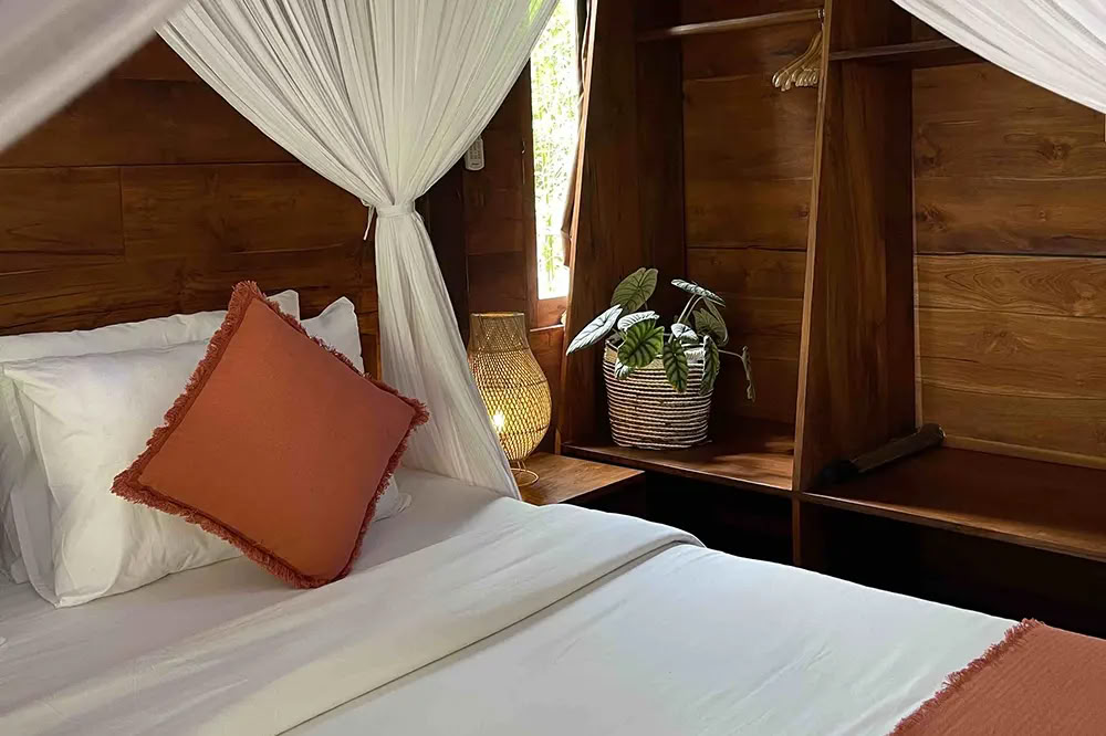 Lucidflow 100h of 300h ytt - Yoga Teacher Training Bali