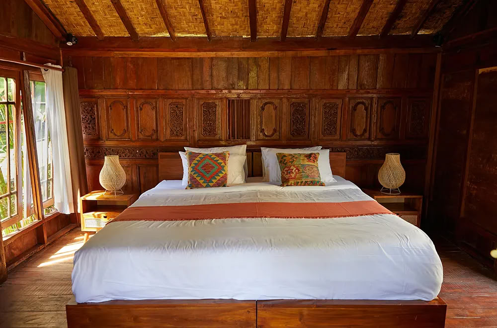 Lucidflow 100h of 300h ytt - Yoga Teacher Training Bali