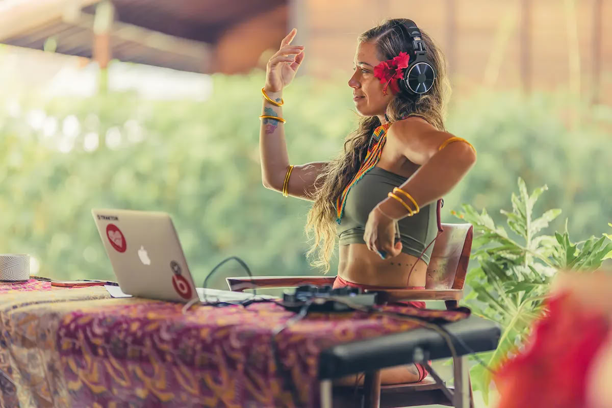 Lucidflow 100h of 300h ytt - Yoga Teacher Training Bali