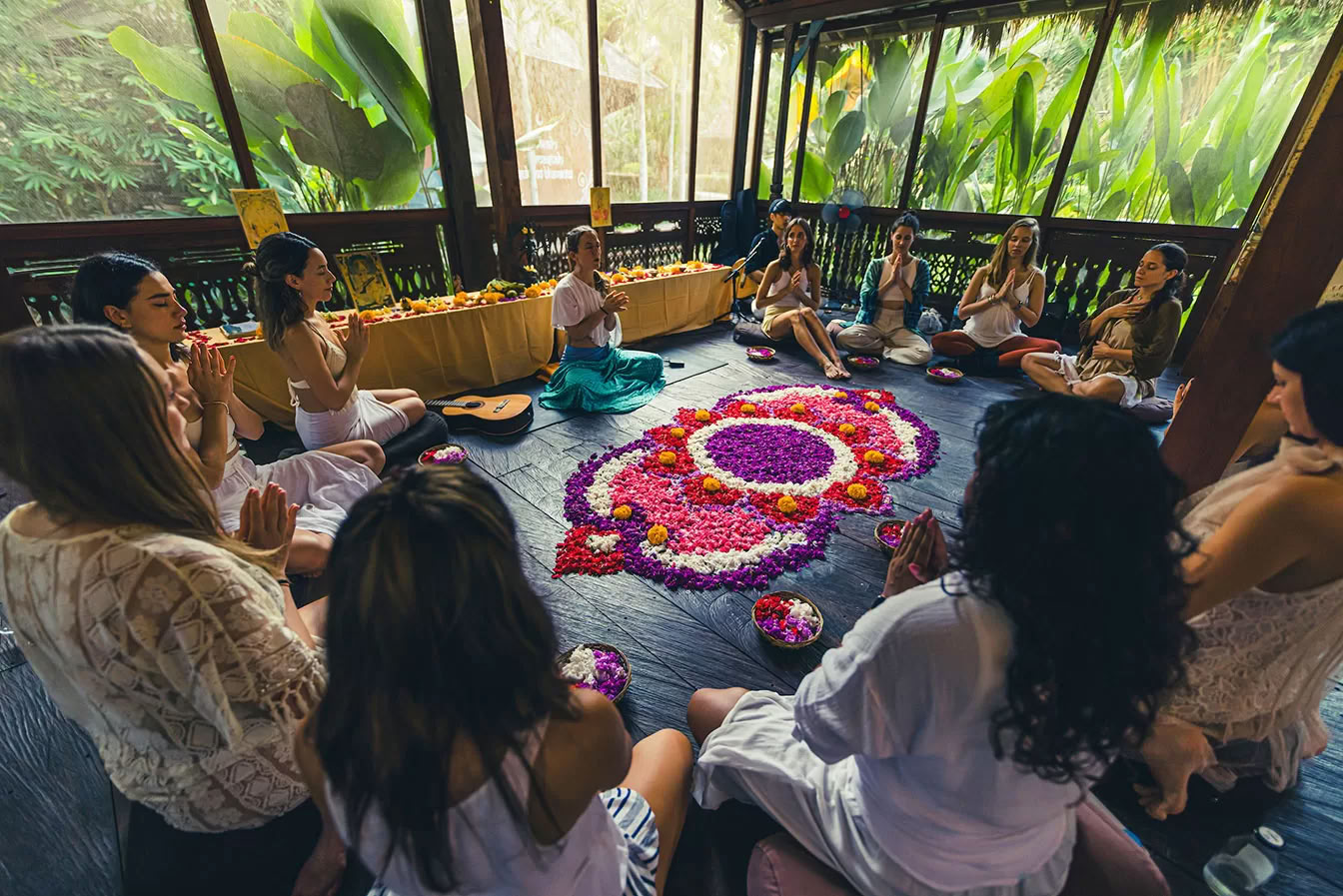 Lucidflow 100h of 300h ytt - Yoga Teacher Training Bali