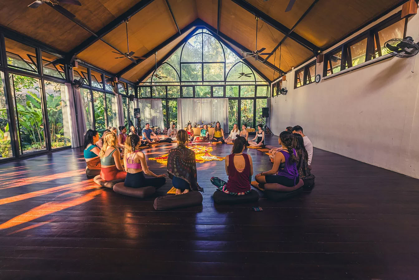 Lucidflow 100h of 300h ytt - Yoga Teacher Training Bali