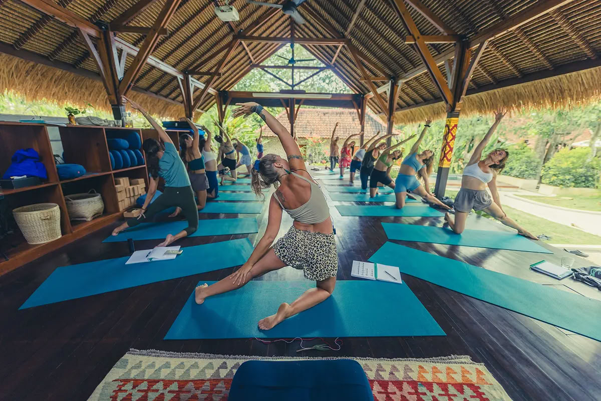 Lucidflow 100h of 300h ytt - Yoga Teacher Training Bali