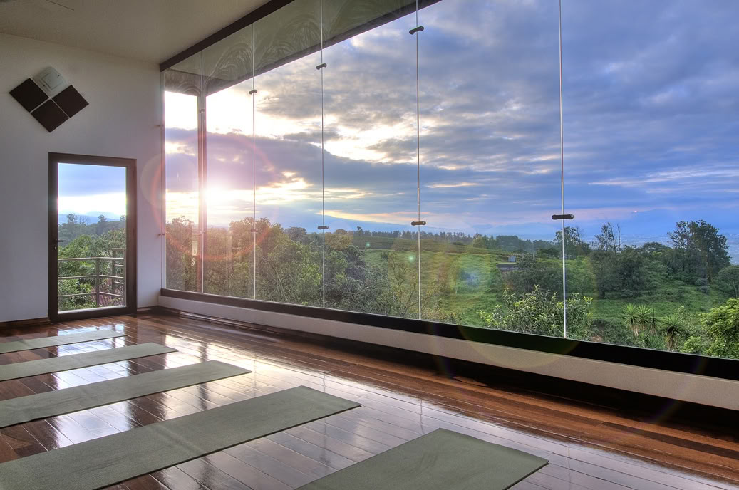 THE FASCIA WAVE RETREAT: ​ COSTA RICA