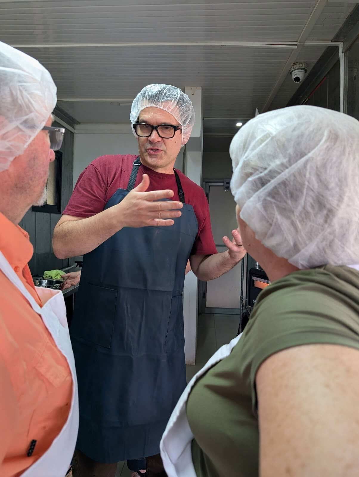 Earth-to-Bar chocolate making workshop