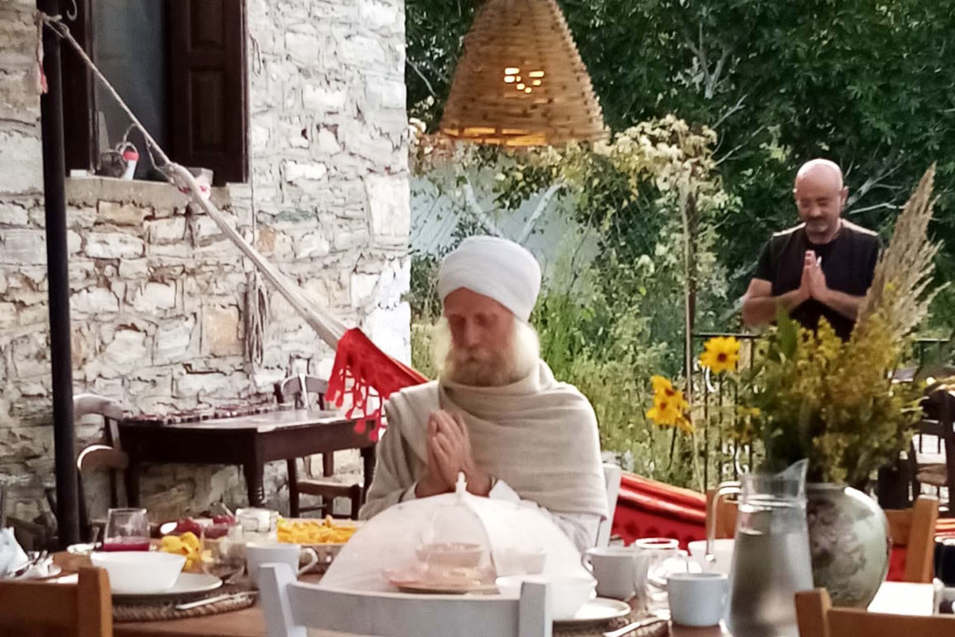 Sungalaa Kundalini Yoga Teacher Training: Authentic Relationships