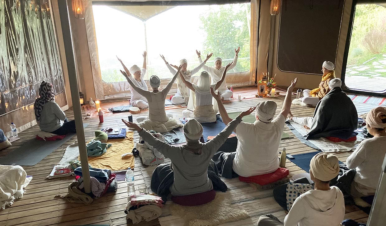 Sungalaa Kundalini Yoga Teacher Training: Authentic Relationships