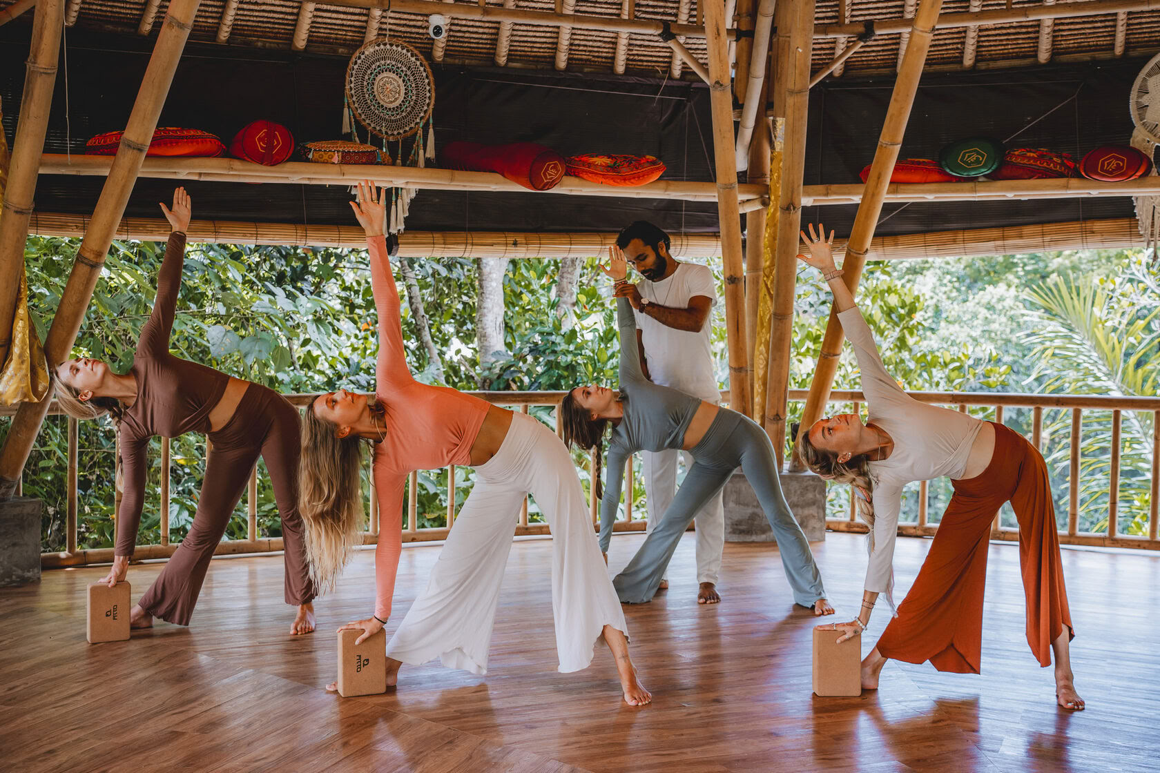 200hrs Yoga Teacher Training in Bali, Amertham