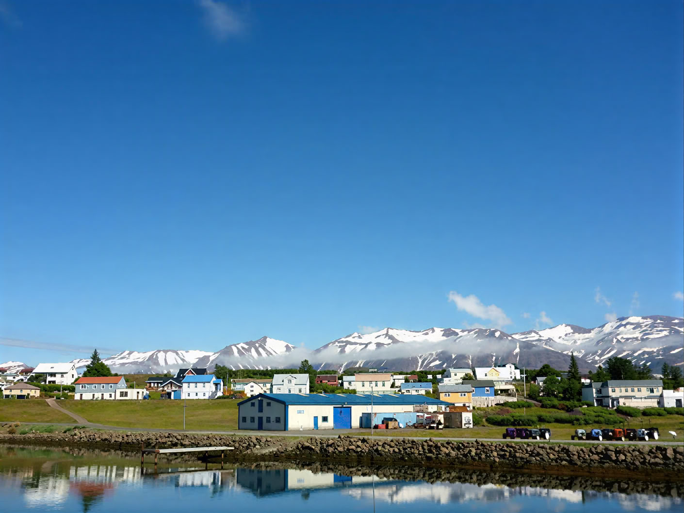 Yoga & Hiking Midnightsun Retreat in Iceland – Dates 2025