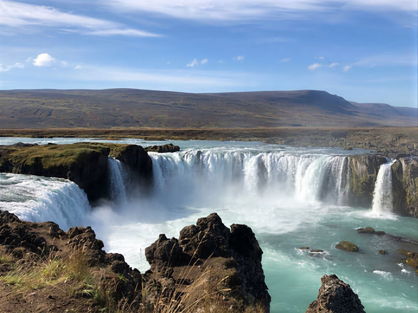 Yoga & Hiking Midnightsun Retreat in Iceland – Dates 2025