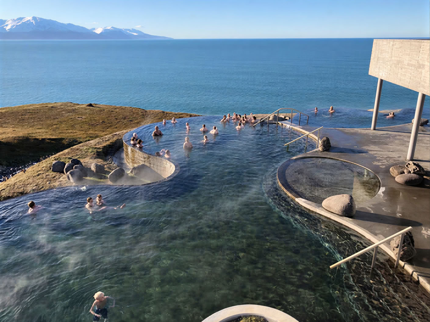 Yoga & Hiking Midnightsun Retreat in Iceland – Dates 2025