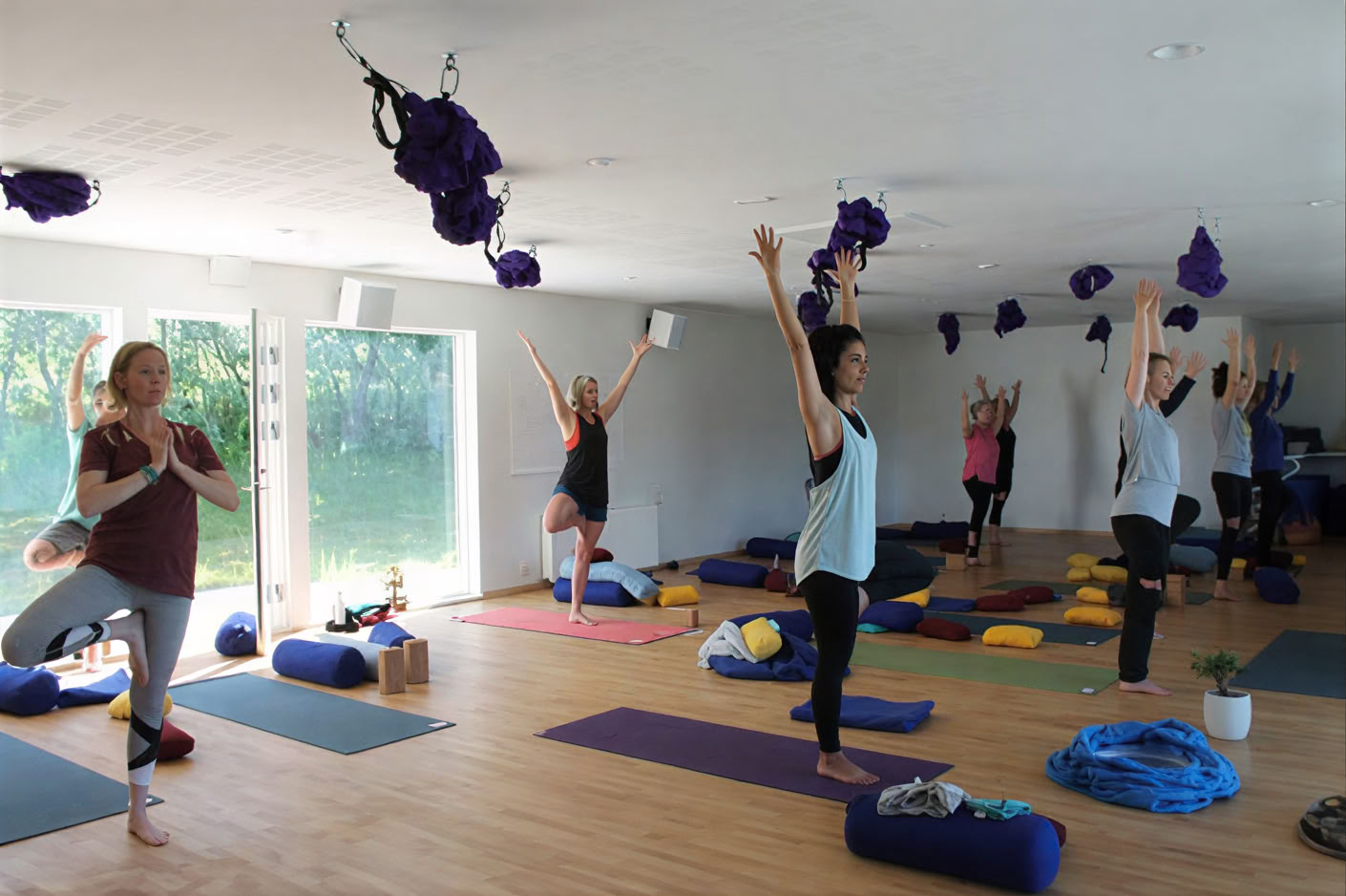 Yoga & Hiking Midnightsun Retreat in Iceland – Dates 2025