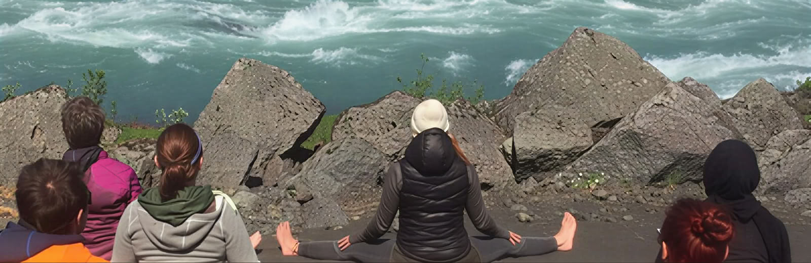 Yoga & hike - Autumn retreat in Iceland