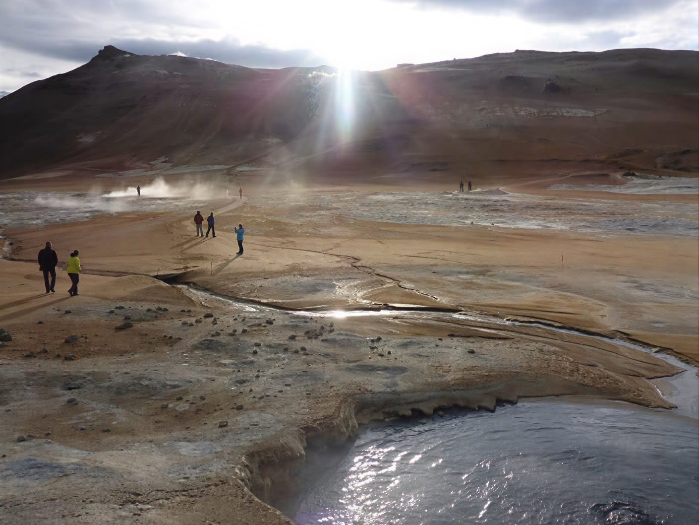 Yoga & hike - Autumn retreat in Iceland