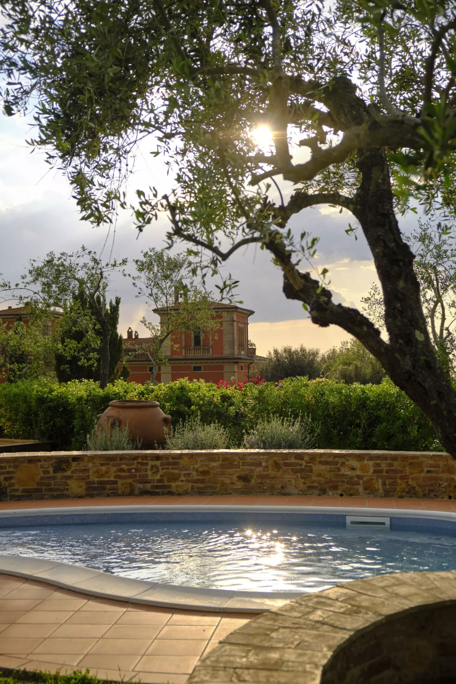 Natural Perfumery Retreat with Porcelain