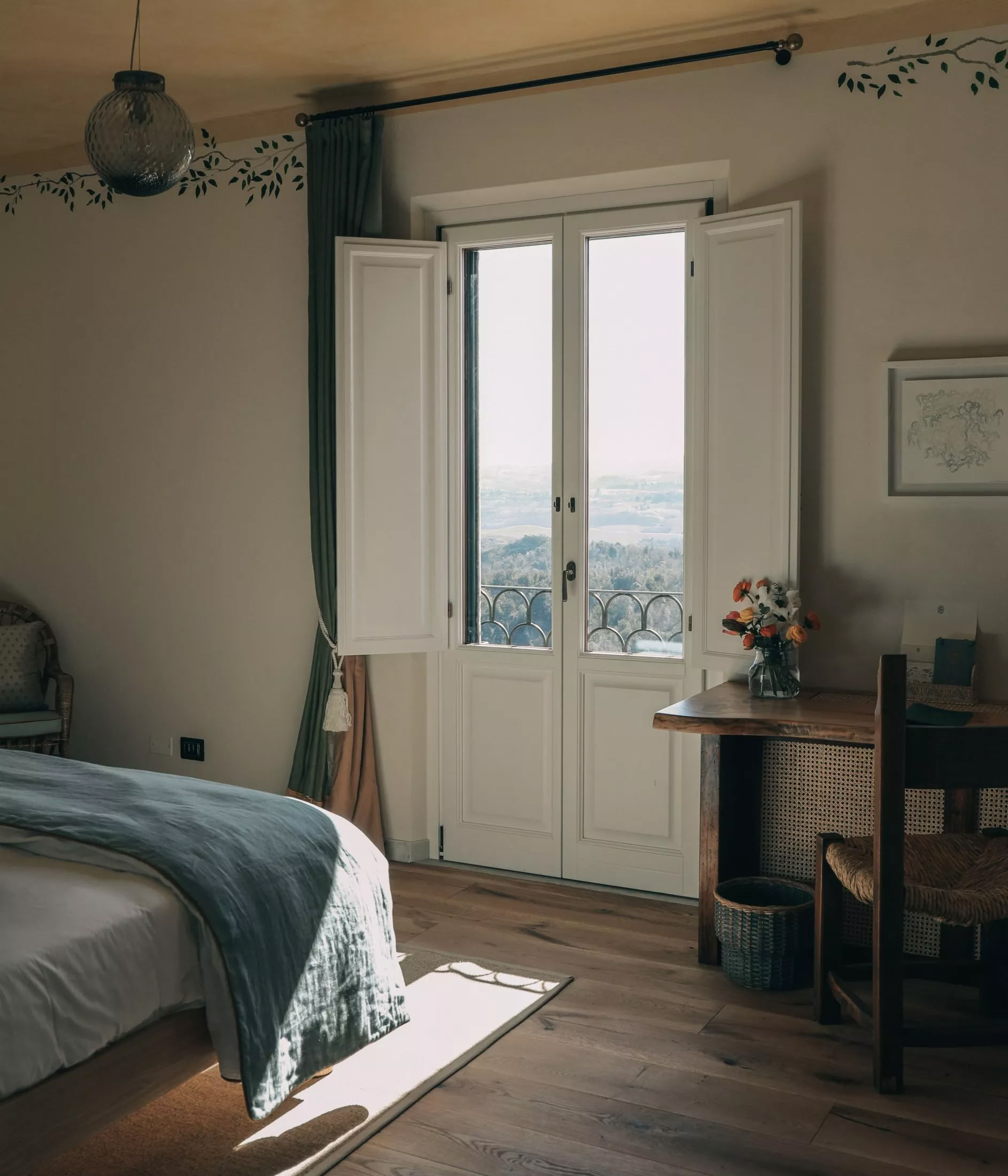 Natural Perfumery Retreat with Porcelain