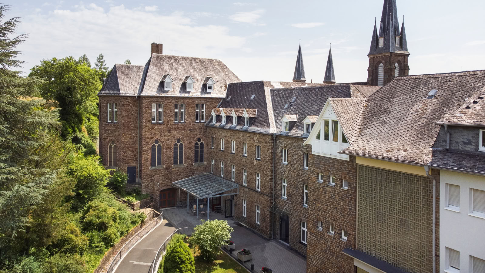 Yoga-Detox-Retreat with Hiking at Kloster Waldbreitbach